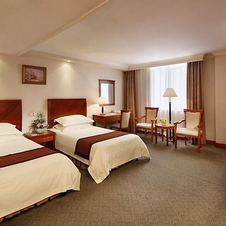 Jin Jiang Metropole Hotel Shanghai Room photo