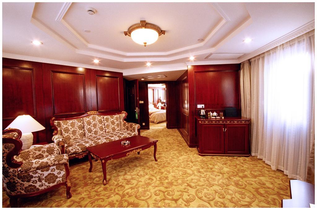 Jin Jiang Metropole Hotel Shanghai Room photo